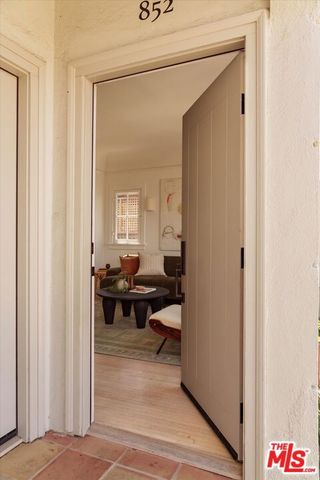852 Hyperion Avenue, Los Angeles, CA 90029