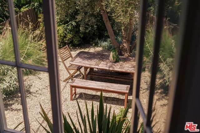 852 Hyperion Avenue, Los Angeles, CA 90029