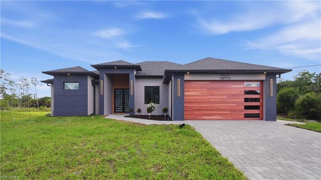 3305 32nd ST W, Lehigh Acres, FL 33971