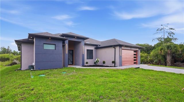 3305 32nd ST W, Lehigh Acres, FL 33971