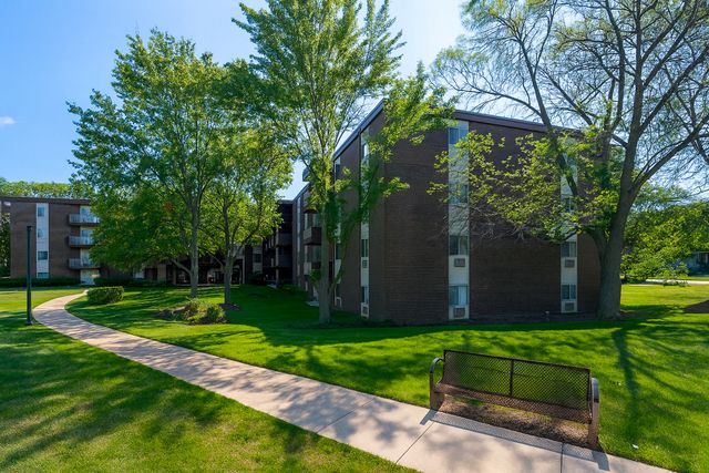 1311 S Finley Road 204, Lombard, IL 60148