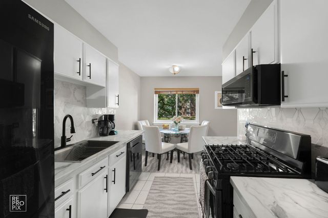 1311 S Finley Road 204, Lombard, IL 60148