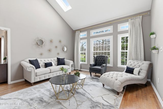 14 Fountayne Lane, Manalapan, NJ 07726