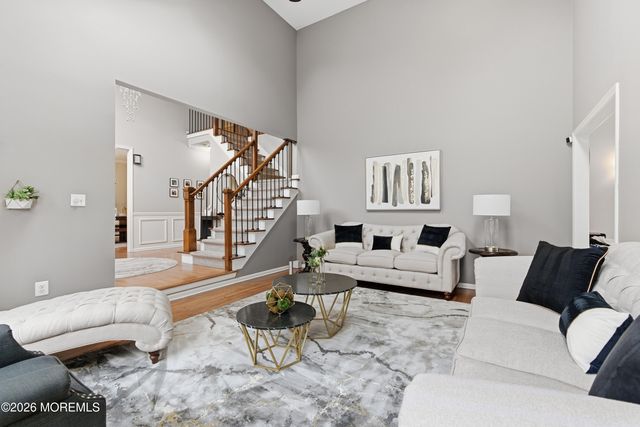 14 Fountayne Lane, Manalapan, NJ 07726