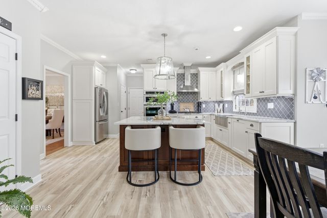 14 Fountayne Lane, Manalapan, NJ 07726