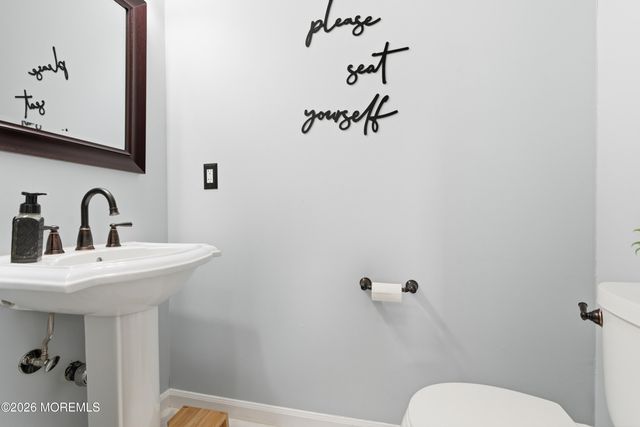 14 Fountayne Lane, Manalapan, NJ 07726