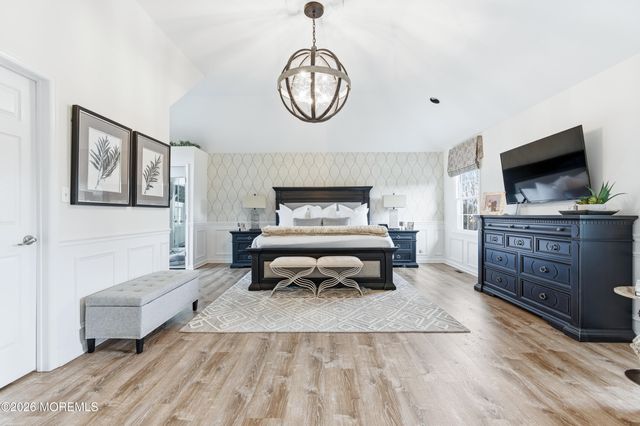 14 Fountayne Lane, Manalapan, NJ 07726