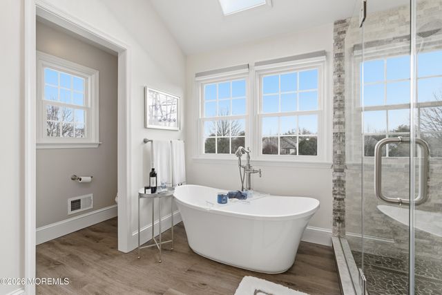 14 Fountayne Lane, Manalapan, NJ 07726