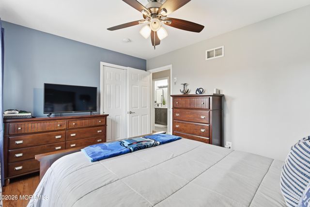 14 Fountayne Lane, Manalapan, NJ 07726