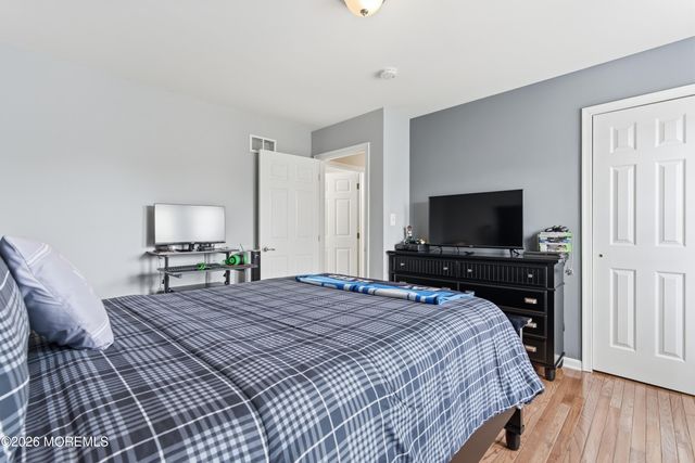 14 Fountayne Lane, Manalapan, NJ 07726