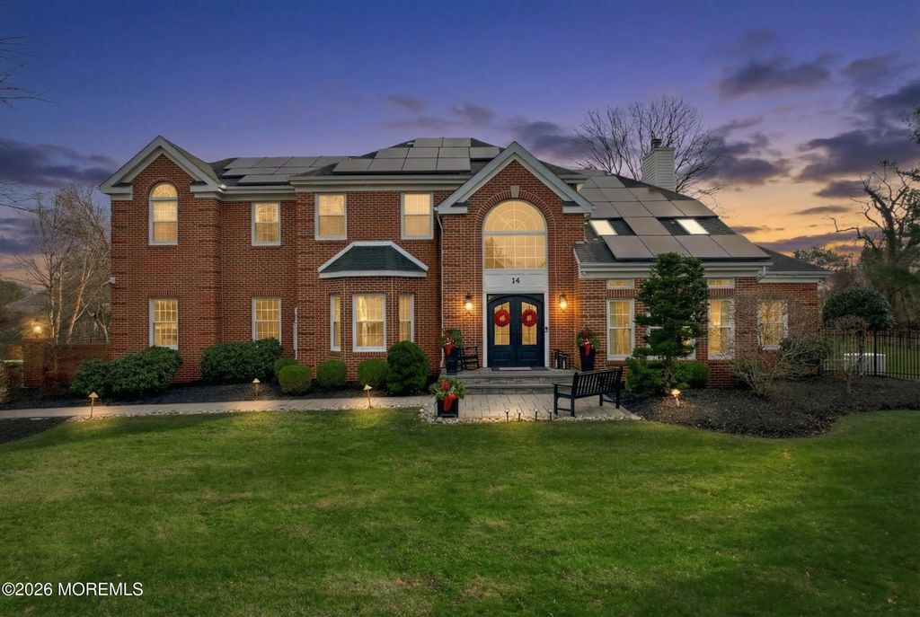 14 Fountayne Lane, Manalapan, NJ 07726