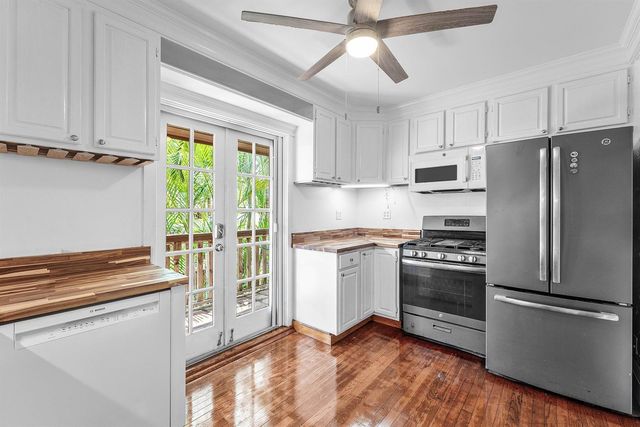 232 Australian Avenue 3, Palm Beach, FL 33480