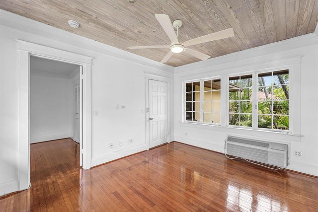 232 Australian Avenue 3, Palm Beach, FL 33480