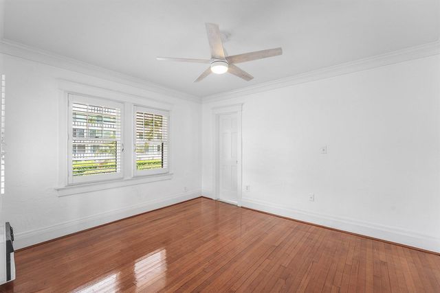 232 Australian Avenue 3, Palm Beach, FL 33480