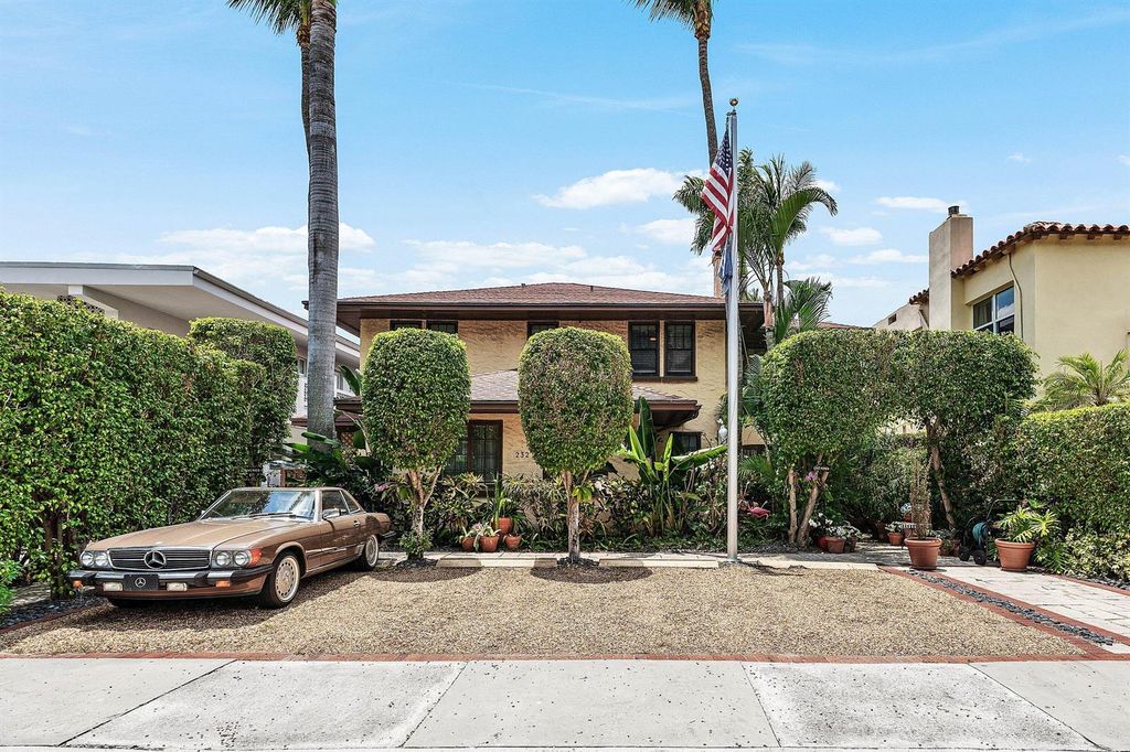 232 Australian Avenue 3, Palm Beach, FL 33480