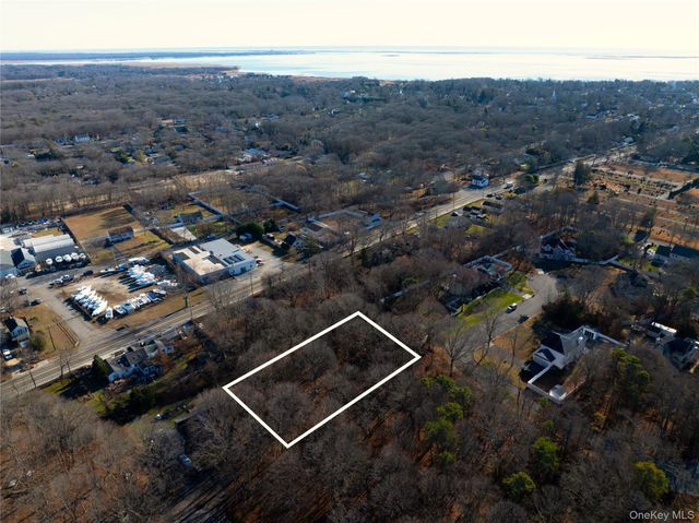 Shaw Avenue, Bellport, NY 11713