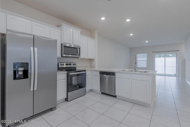 983 OBSERVATORY Parkway, Jacksonville, FL 32218