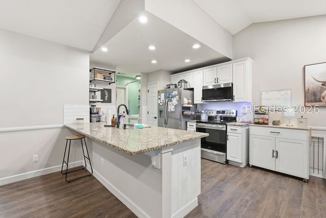 16 Sherwood Ln, Beaufort, SC 29907