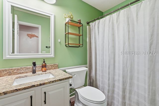 16 Sherwood Ln, Beaufort, SC 29907