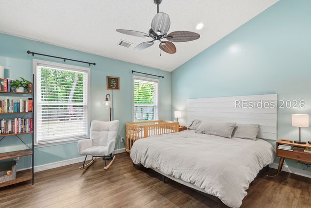 16 Sherwood Ln, Beaufort, SC 29907