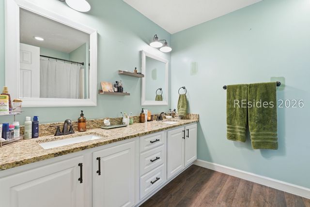 16 Sherwood Ln, Beaufort, SC 29907