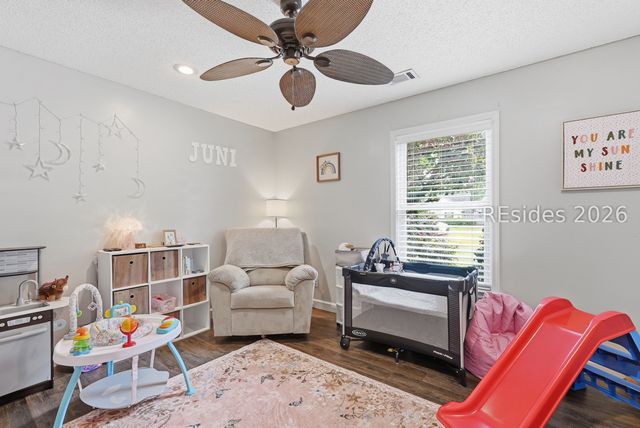 16 Sherwood Ln, Beaufort, SC 29907