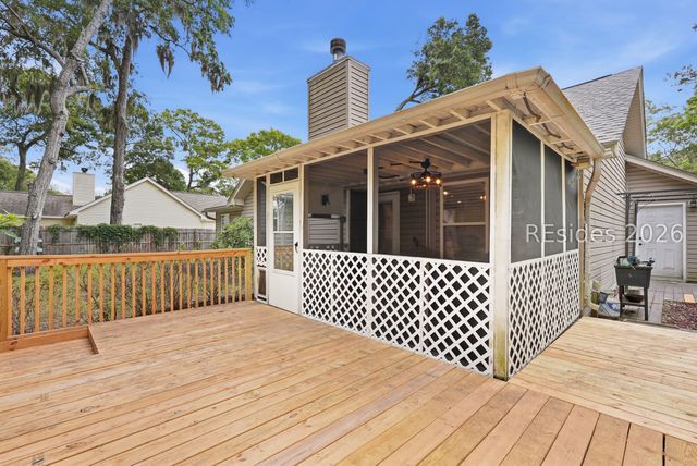 16 Sherwood Ln, Beaufort, SC 29907