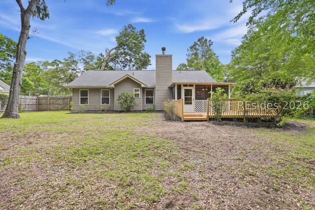 16 Sherwood Ln, Beaufort, SC 29907