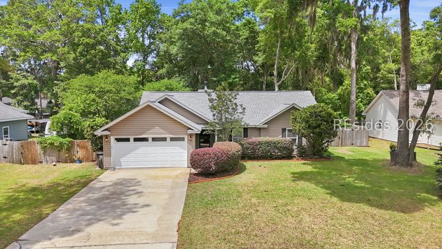 16 Sherwood Ln, Beaufort, SC 29907