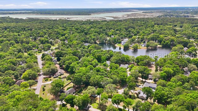 16 Sherwood Ln, Beaufort, SC 29907