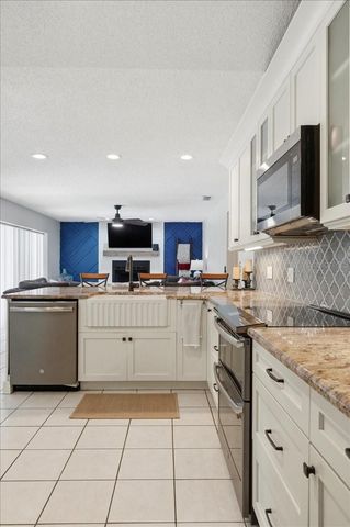 1510 KYLE COURT, Valrico, FL 33596