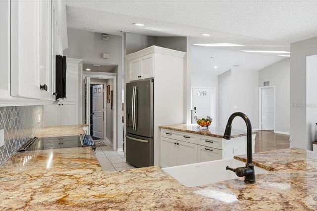 1510 KYLE COURT, Valrico, FL 33596