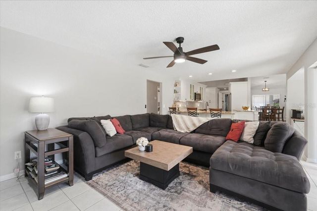 1510 KYLE COURT, Valrico, FL 33596