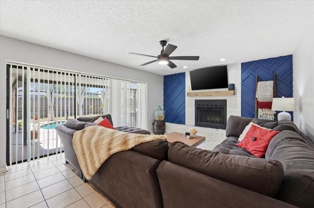 1510 KYLE COURT, Valrico, FL 33596