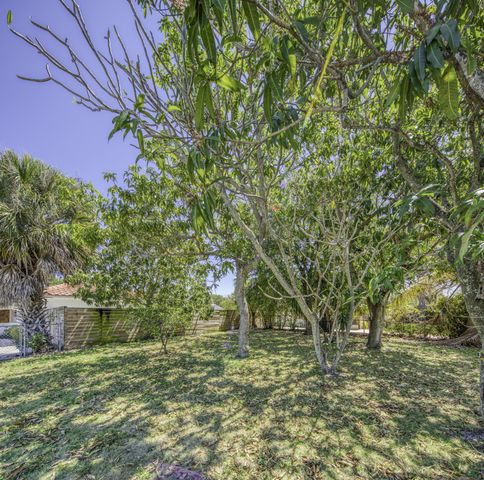 711 12th Avenue N, Lake Worth Beach, FL 33460