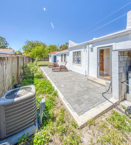 711 12th Avenue N, Lake Worth Beach, FL 33460