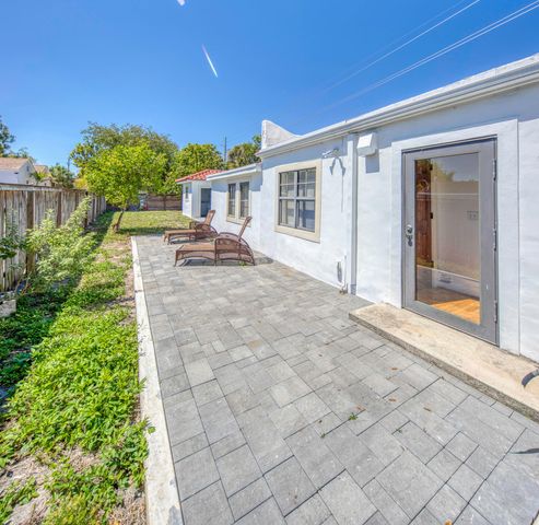 711 12th Avenue N, Lake Worth Beach, FL 33460