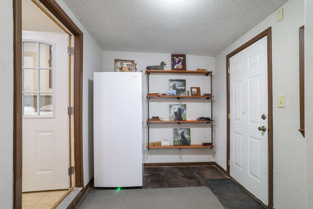 595 Navajo Road, Whitesboro, TX 76273