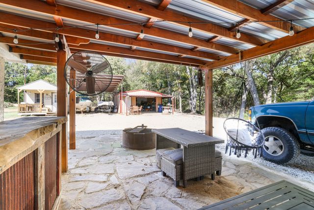 595 Navajo Road, Whitesboro, TX 76273