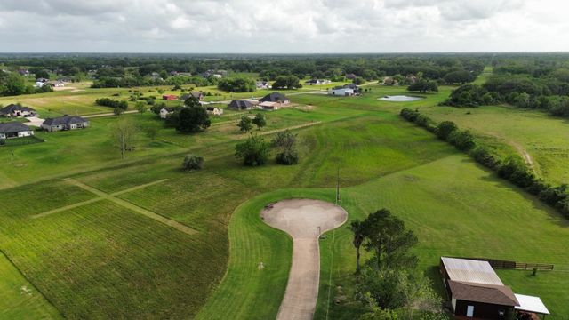 1243 Appaloosa Circle, Angleton, TX 77515