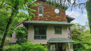 5 Alexander Street, Eureka Springs, AR 72632