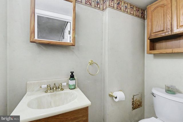 19 LYNDALE AVE, Nottingham, MD 21236