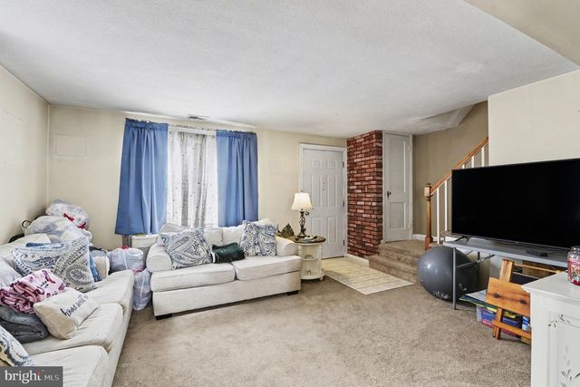 19 LYNDALE AVE, Nottingham, MD 21236