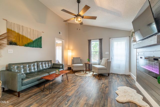 302 Center Park Way, Apex, NC 27502