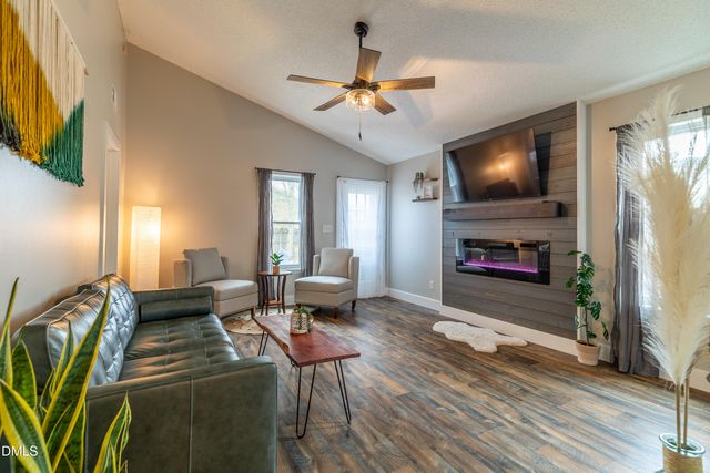 302 Center Park Way, Apex, NC 27502