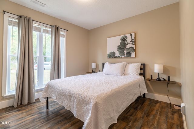 302 Center Park Way, Apex, NC 27502