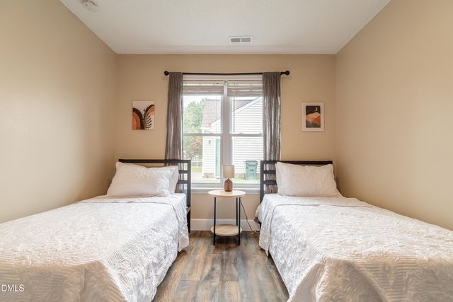 302 Center Park Way, Apex, NC 27502