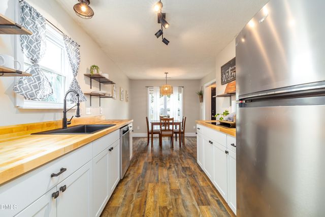 302 Center Park Way, Apex, NC 27502