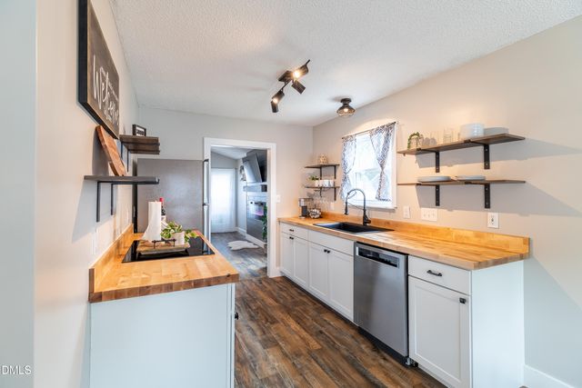 302 Center Park Way, Apex, NC 27502