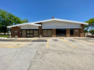 301 N Cass Avenue, Westmont, IL 60559